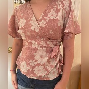One Clothing | Los Angeles Size L Pink and White Floral Wrap Tie Peplum Blouse